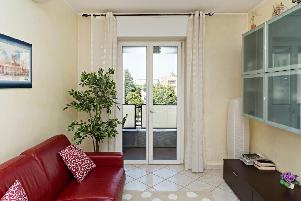 チニゼッロ・バルサモ La Casa Di Pabloヴィラ エクステリア 写真